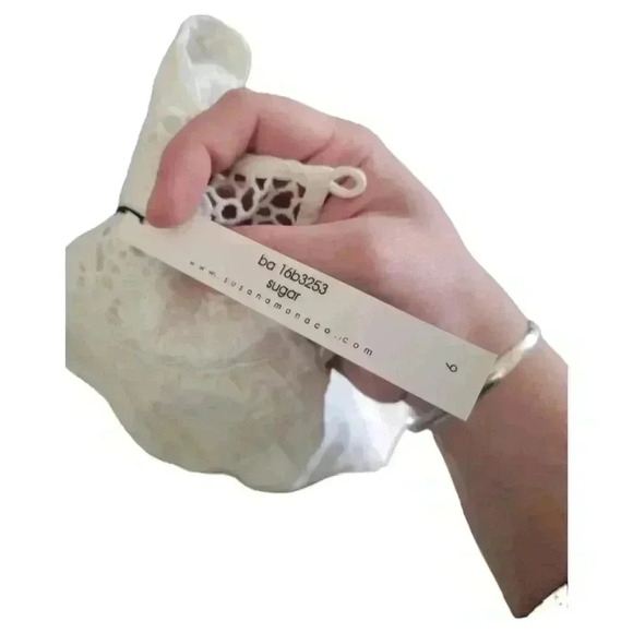 Susana Monaco White Embroidered Lace Blouse Women's Size 6 - Picture 4 of 4